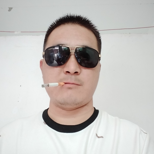 白伟伟的第一张照片--济宁相亲服务中心