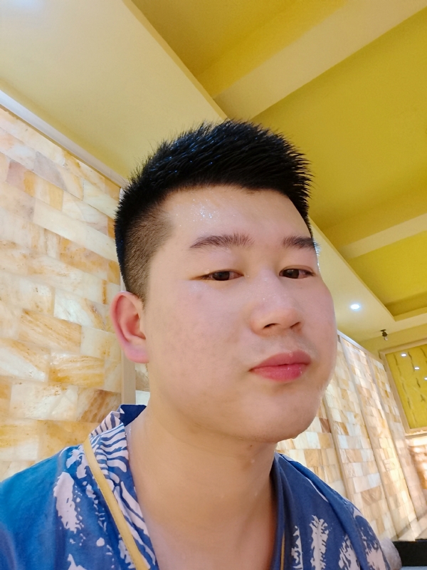六月与阿十二的第一张照片--济宁相亲服务中心