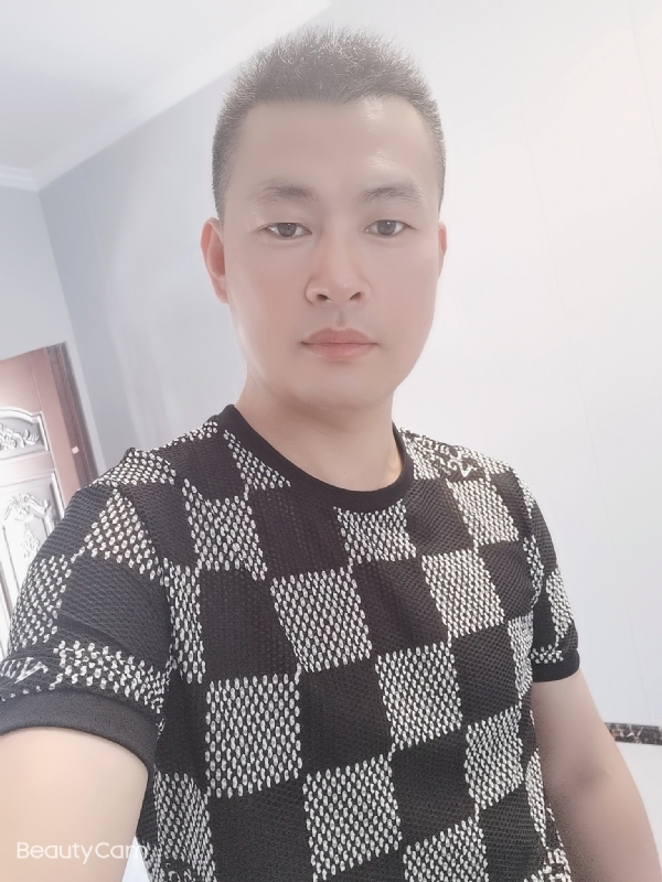 快乐无罪的第一张照片--济宁相亲服务中心
