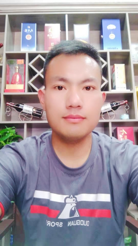 钱乾的第一张照片--济宁相亲服务中心