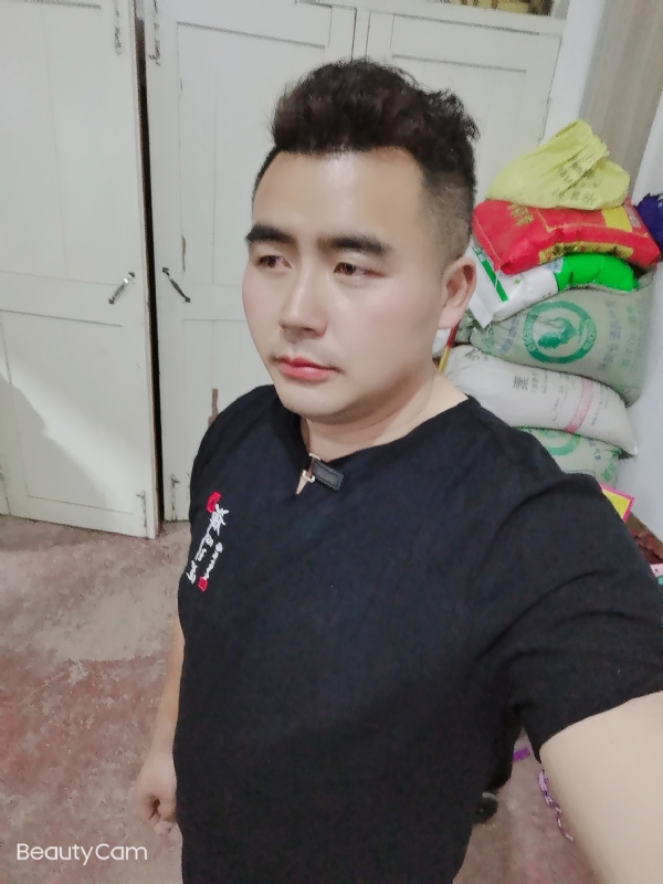 阿杰的第一张照片--济宁相亲服务中心