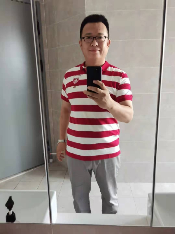 行走的打桩机的第一张照片--济宁相亲服务中心