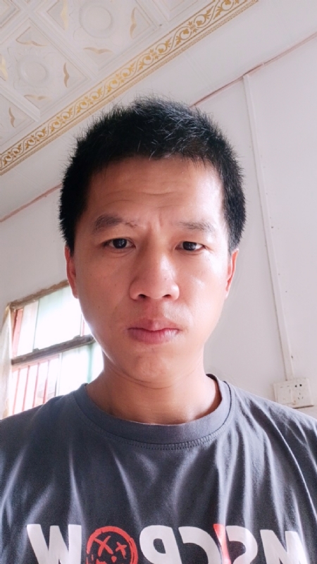 人都再努力的第一张照片--济宁相亲服务中心