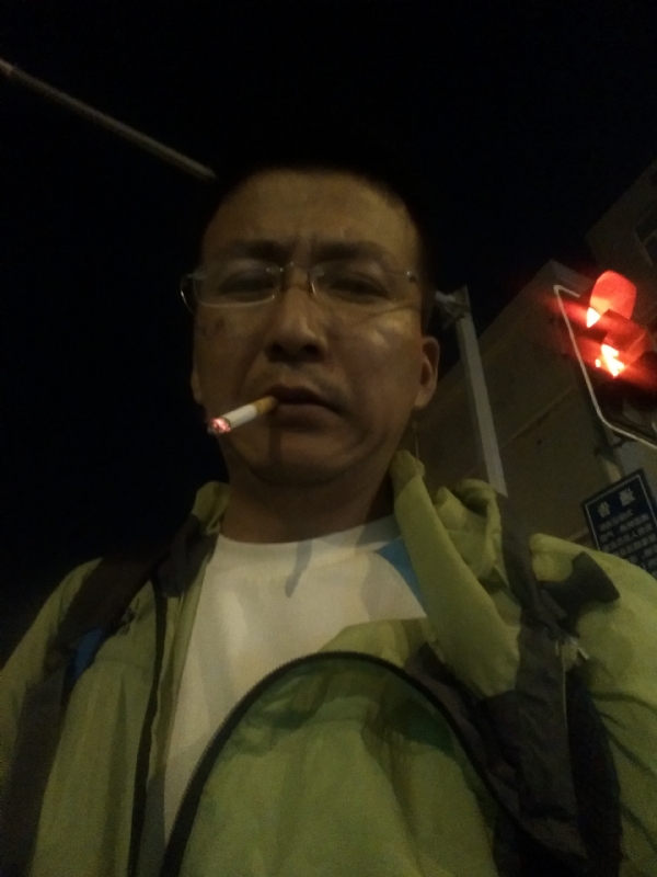 认真的生活的第一张照片--济宁相亲服务中心