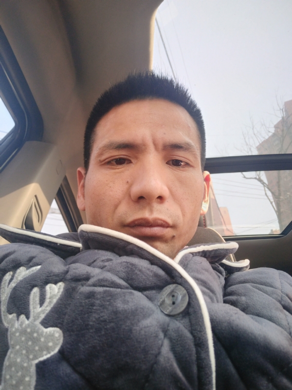 青春不长在的第一张照片--济宁相亲服务中心