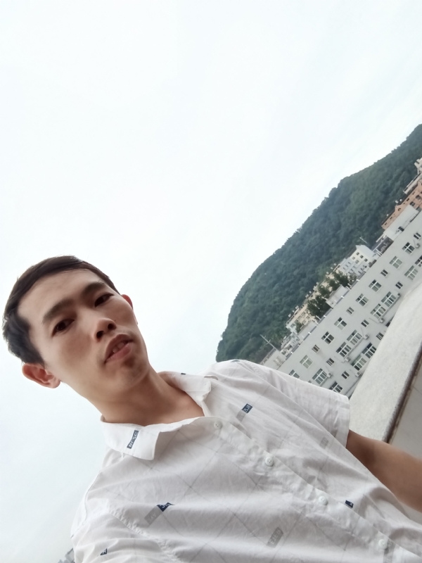 会飞的鱼的第一张照片--济宁相亲服务中心