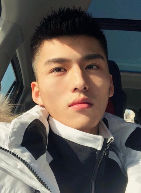 飞翔的第一张照片--济宁相亲服务中心