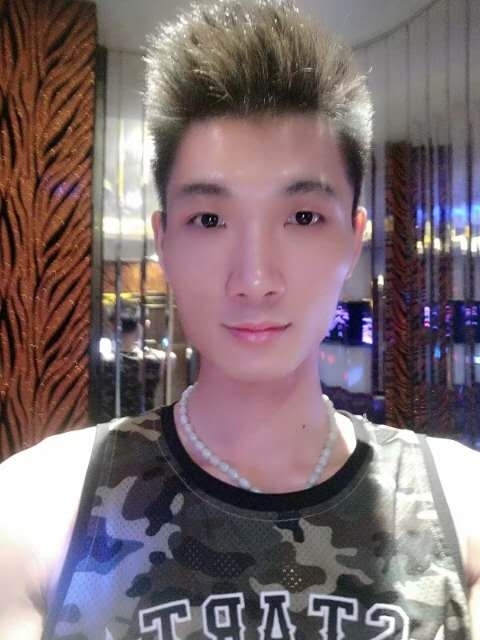 人生如戏的第一张照片--济宁相亲服务中心