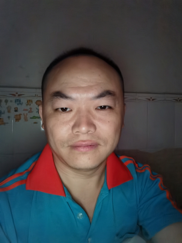 与子携老的第二张照片--济宁相亲服务中心