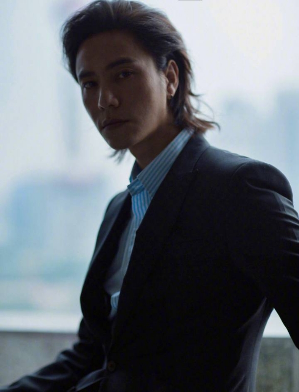 李嘉廷的第三张照片--济宁相亲服务中心
