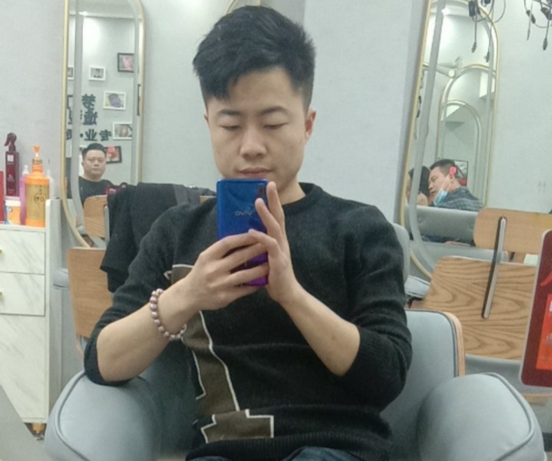 无法自拔的第一张照片--济宁相亲服务中心
