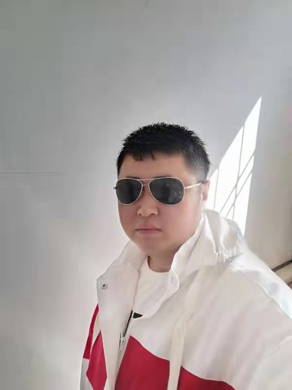 大漠叔叔的第一张照片--济宁相亲服务中心