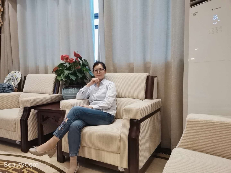 秋水伊人的第一张照片--济宁相亲服务中心