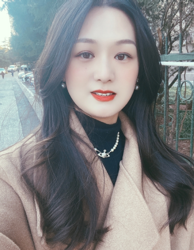 盧盈穎的第一张照片--济宁相亲服务中心