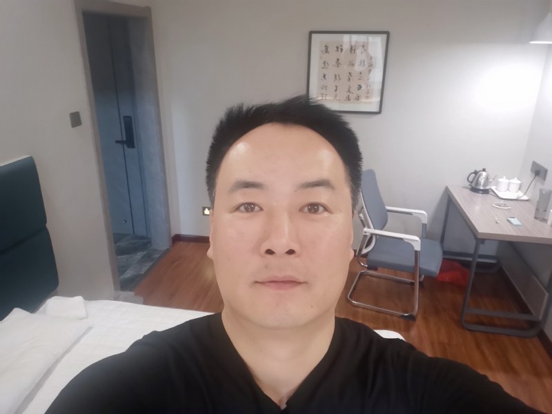 莫待花落空折枝的第一张照片--济宁相亲服务中心