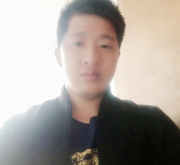 形影不离的第一张照片--济宁相亲服务中心