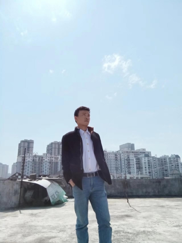 蓝色心情的第一张照片--济宁相亲服务中心