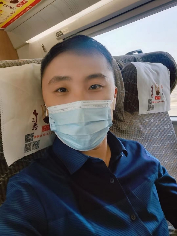 孤独的小屁猪的第二张照片--济宁相亲服务中心