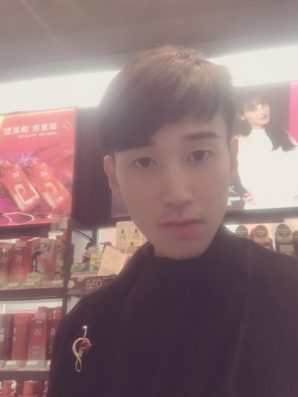 唯美的爱情故事的第一张照片--济宁相亲服务中心