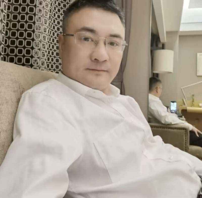追逐的第二张照片--济宁相亲服务中心