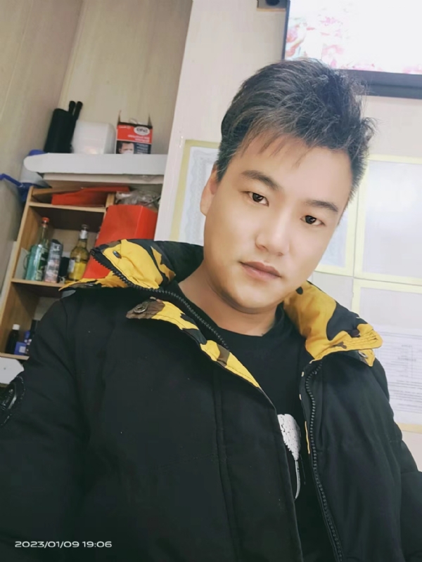 孤酒枕愁眼眠的第一张照片--济宁相亲服务中心