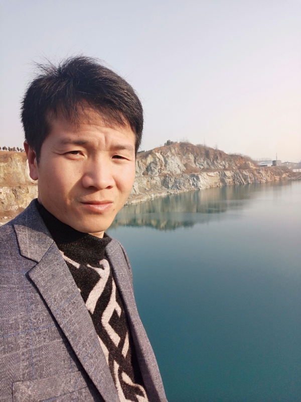 寒夜的第二张照片--济宁相亲服务中心