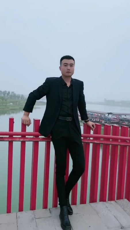 Albert的第一张照片--济宁相亲服务中心