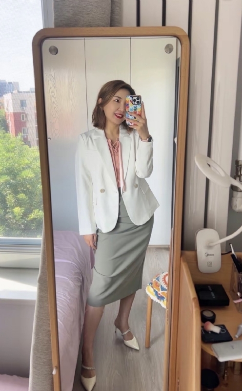 丽波的第三张照片--济宁相亲服务中心