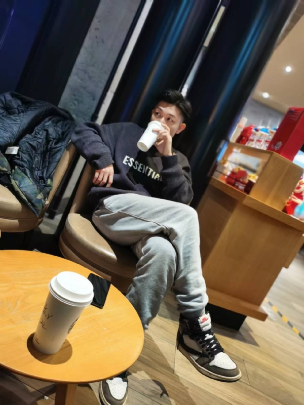 LAZY的第一张照片--济宁相亲服务中心