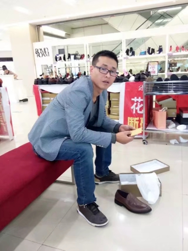 借我你的手的第一张照片--济宁相亲服务中心