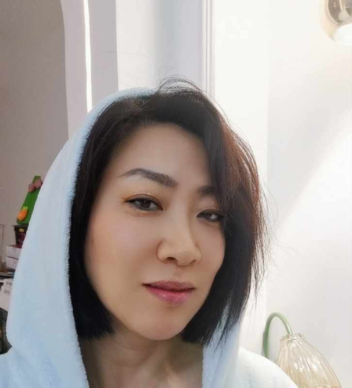 火玫瑰的第一张照片--济宁相亲服务中心