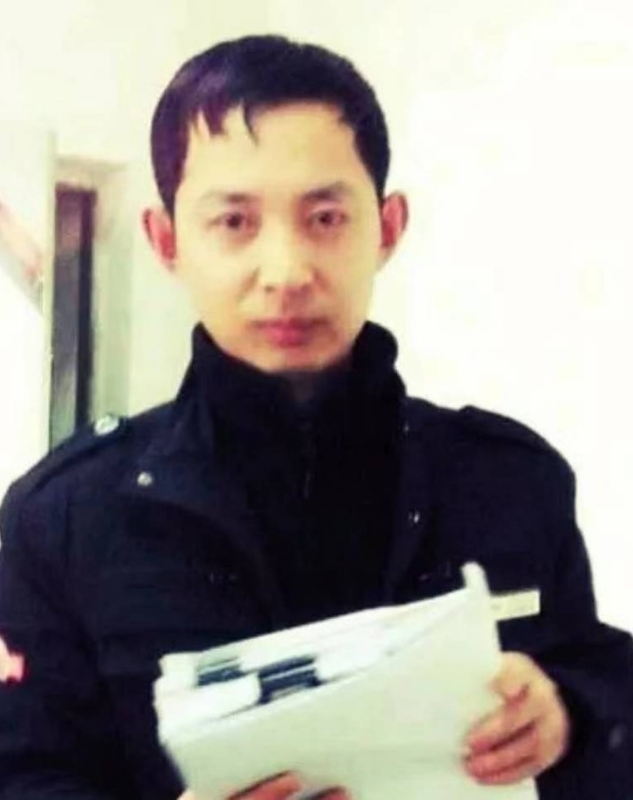 风雨中有你的第一张照片--济宁相亲服务中心