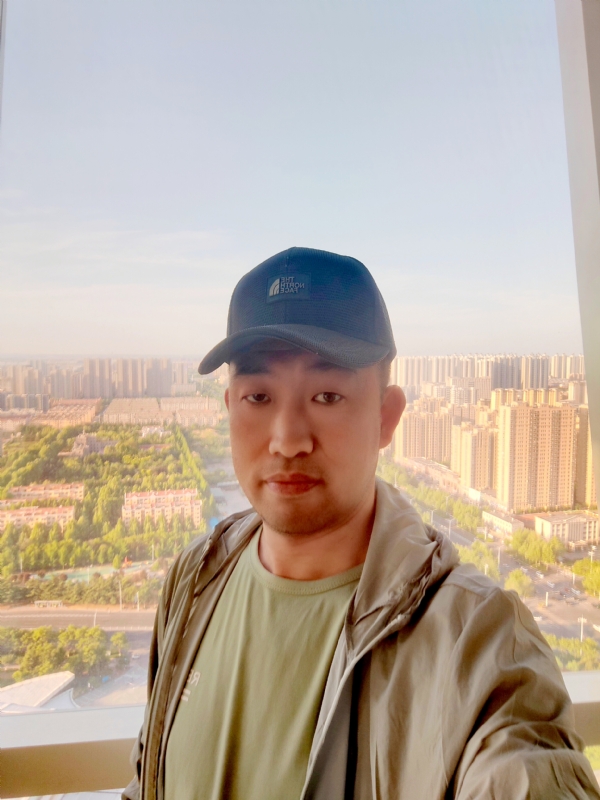 勇攀高峰的第二张照片--济宁相亲服务中心
