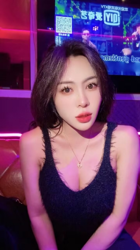 素素可月的第一张照片--济宁相亲服务中心