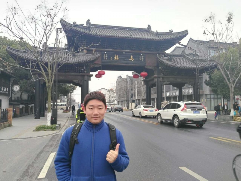 秋风秋雨的第一张照片--济宁相亲服务中心