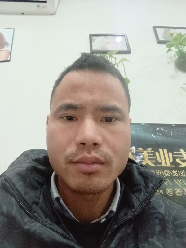liuliyong的第一张照片--济宁相亲服务中心