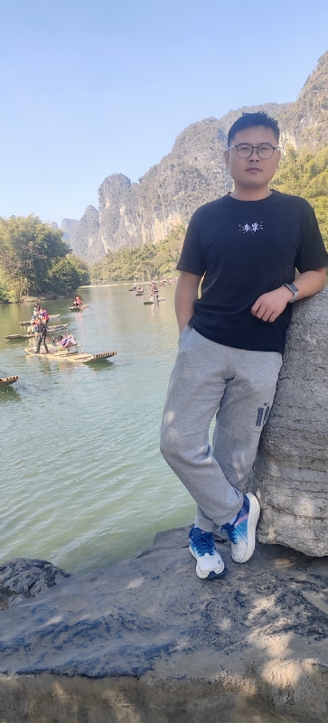 受过伤的狼的第二张照片--济宁相亲服务中心
