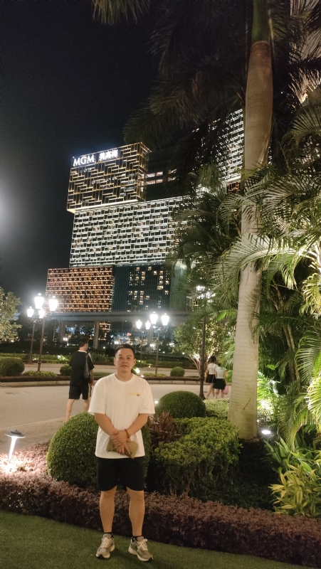 熟悉的身影的第一张照片--济宁相亲服务中心