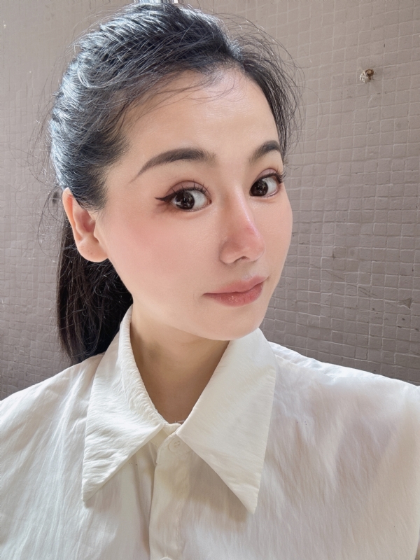 金莉的第二张照片--济宁相亲服务中心