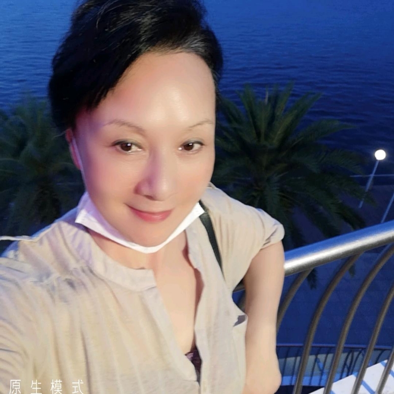 hong的第一张照片--济宁相亲服务中心