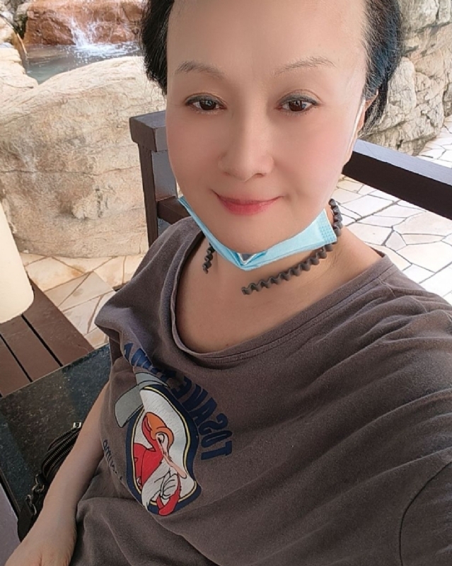 hong的第二张照片--济宁相亲服务中心