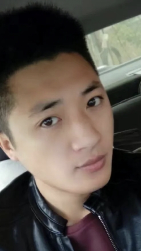 小汤米的第二张照片--济宁相亲服务中心