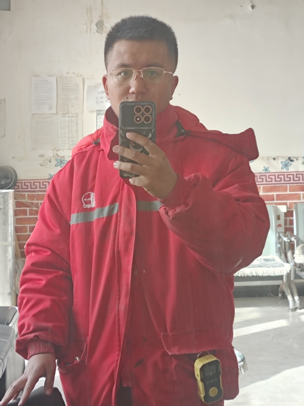 鹤某的第二张照片--济宁相亲服务中心