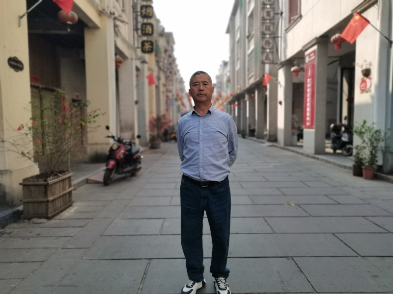 一粒尘埃的第一张照片--济宁相亲服务中心