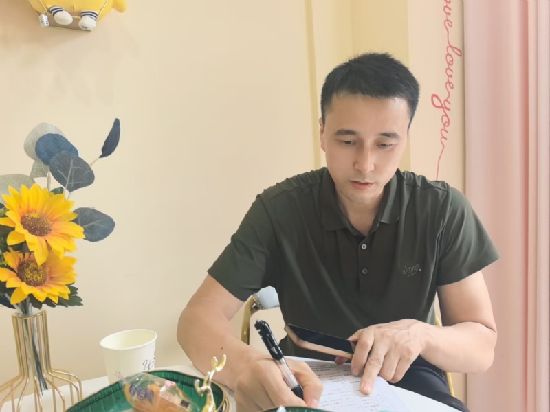 笑看一切的第二张照片--济宁相亲服务中心