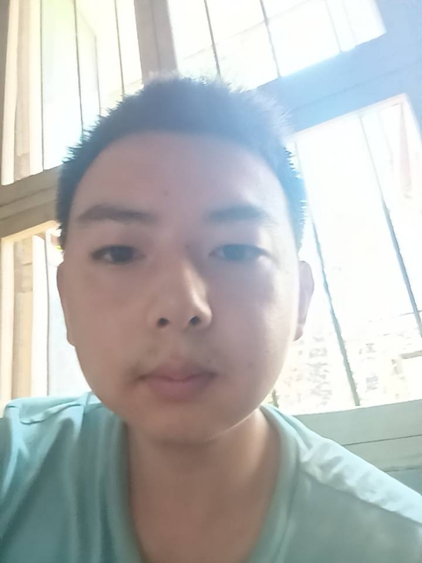 小黄的第二张照片--济宁相亲服务中心