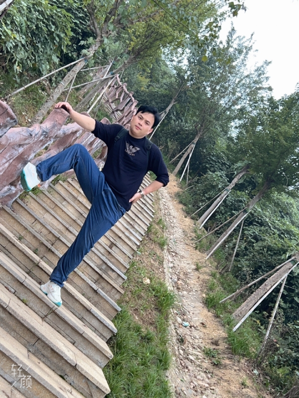 择一人白头偕老的第二张照片--济宁相亲服务中心