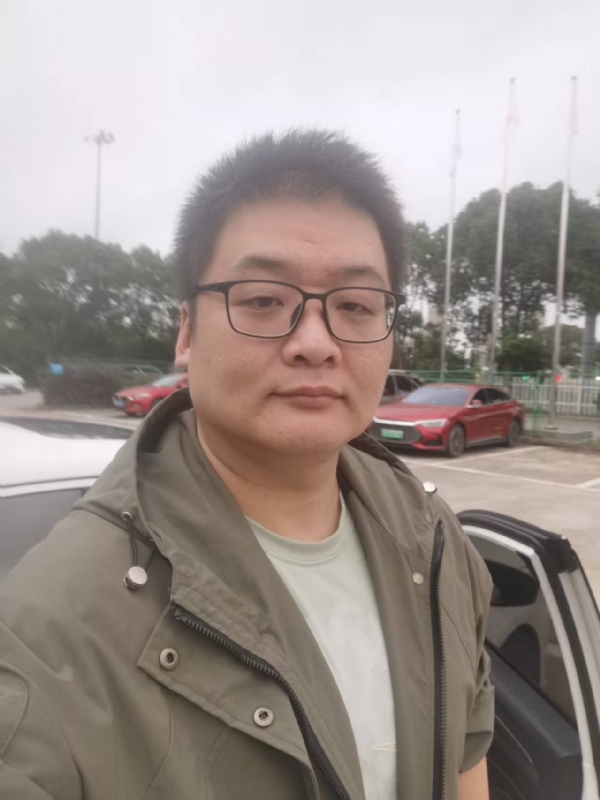 Russell的第一张照片--济宁相亲服务中心