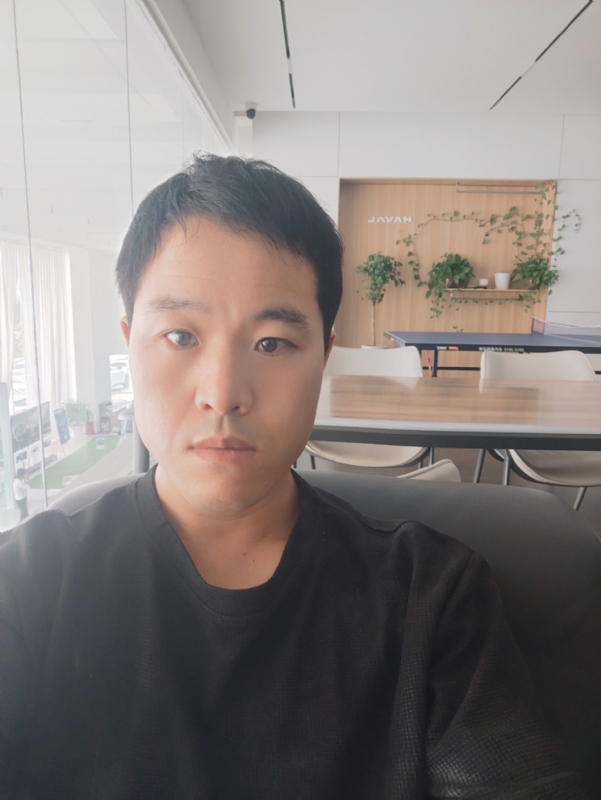 吊挂看风景的第一张照片--济宁相亲服务中心