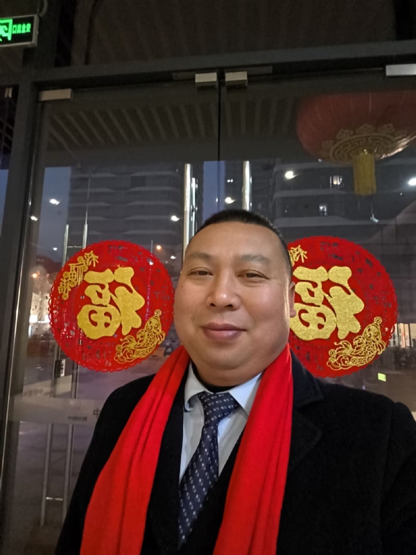 半百悟红尘的第一张照片--济宁相亲服务中心